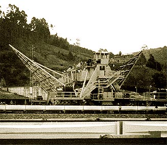 Coal Park in the Port of Huelva (1980)